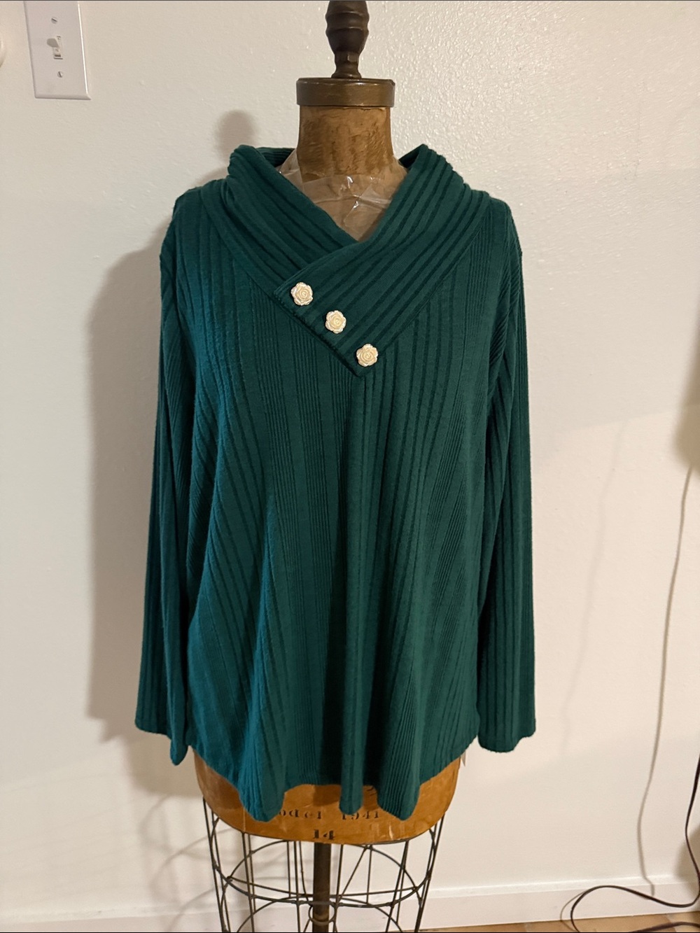 NWT Cure. Women's Deep Teal Ribbed Button-Accent Sweater Sizes 2X & 3X